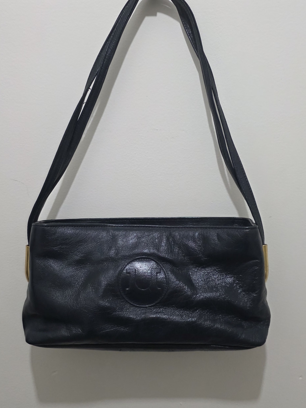 Lomia Leather Shoulder Bag